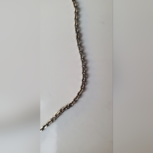 Daisy flower Patterned open and close Pendant Necklace 🌴 - Picture 6 of 6